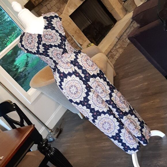 Cute Navy Jumpsuit with Print - Picture 4 of 9